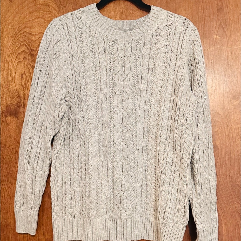 NWT Light Gray Fisherman Cable Knit Sweater Large